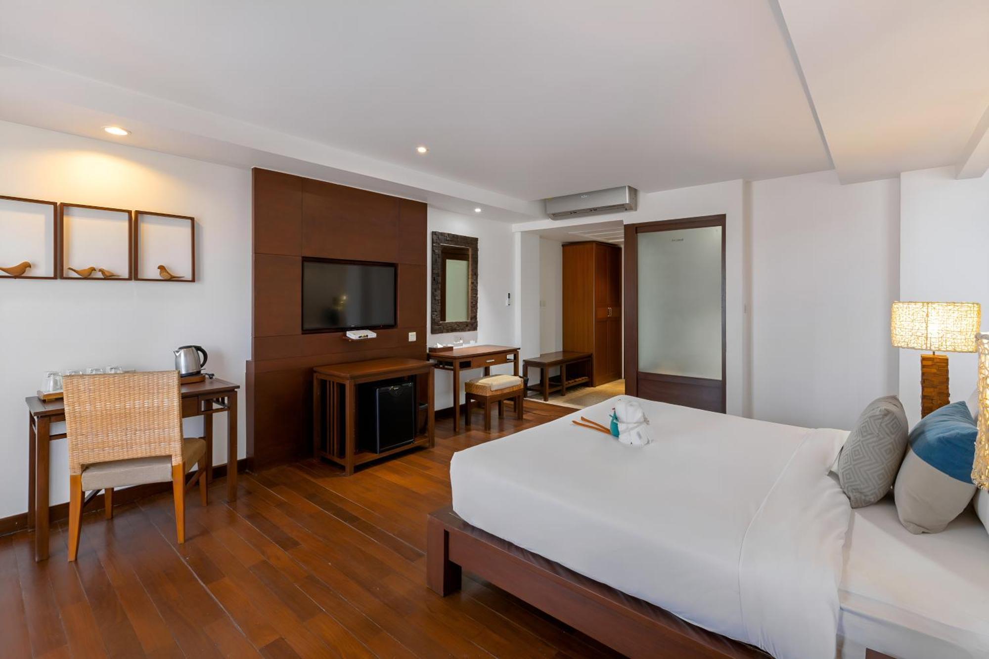 Baan Laimai Beach Resort&Spa - SHA Plus Patong Luaran gambar